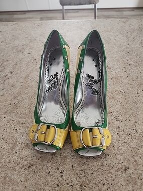 naughty monkey Green and Yellow Peep-Toe Heels with Buckle and Stud Accents